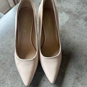 Dream Paris Nude heels